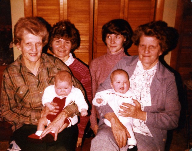 3 Generations of Twins